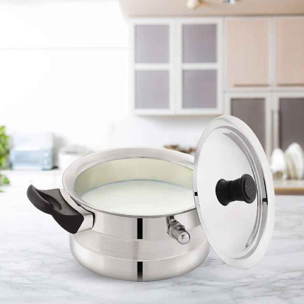 Flat milk boiler